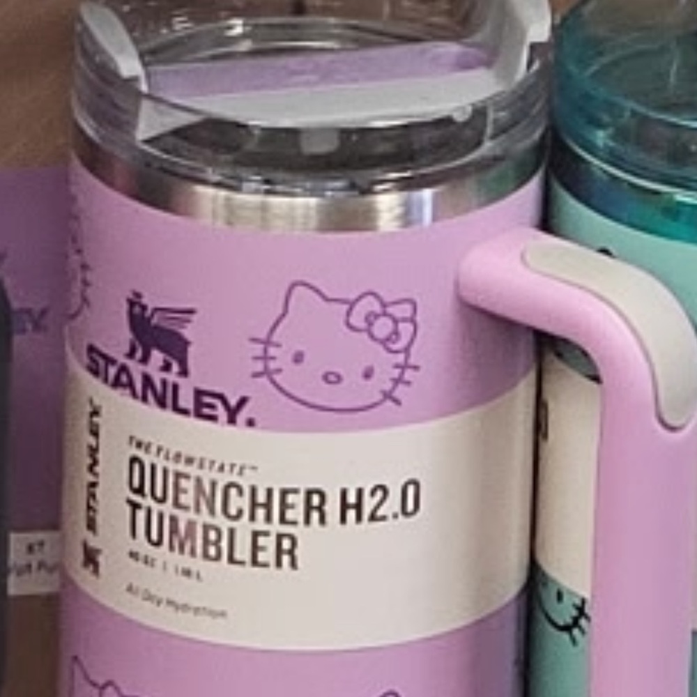 Stanley x Hello Kitty purple Exclusive 40oz cold cup straw cap bottle matte gray - Picture 2 of 2